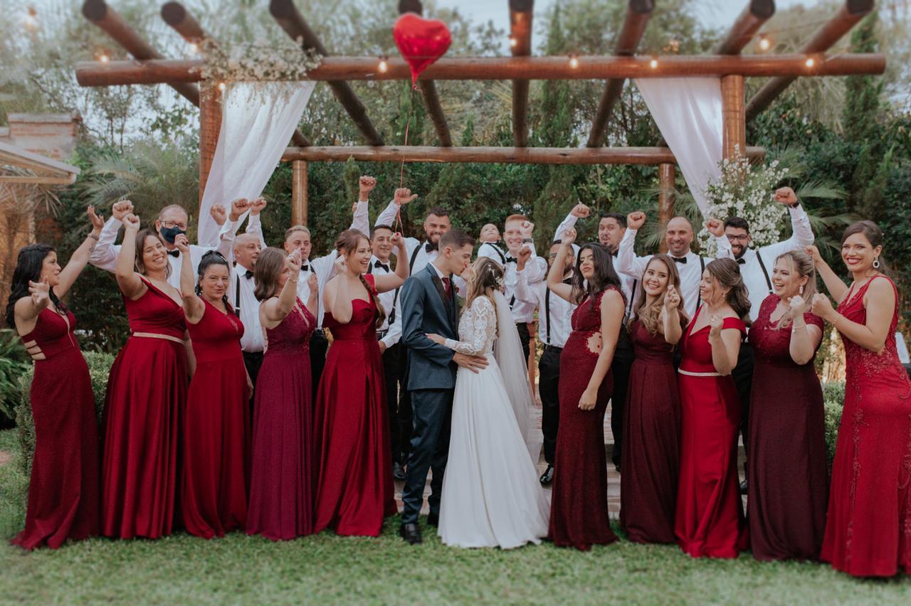 Vestido De Madrinha E Decoração De Casamento - Casei Barato